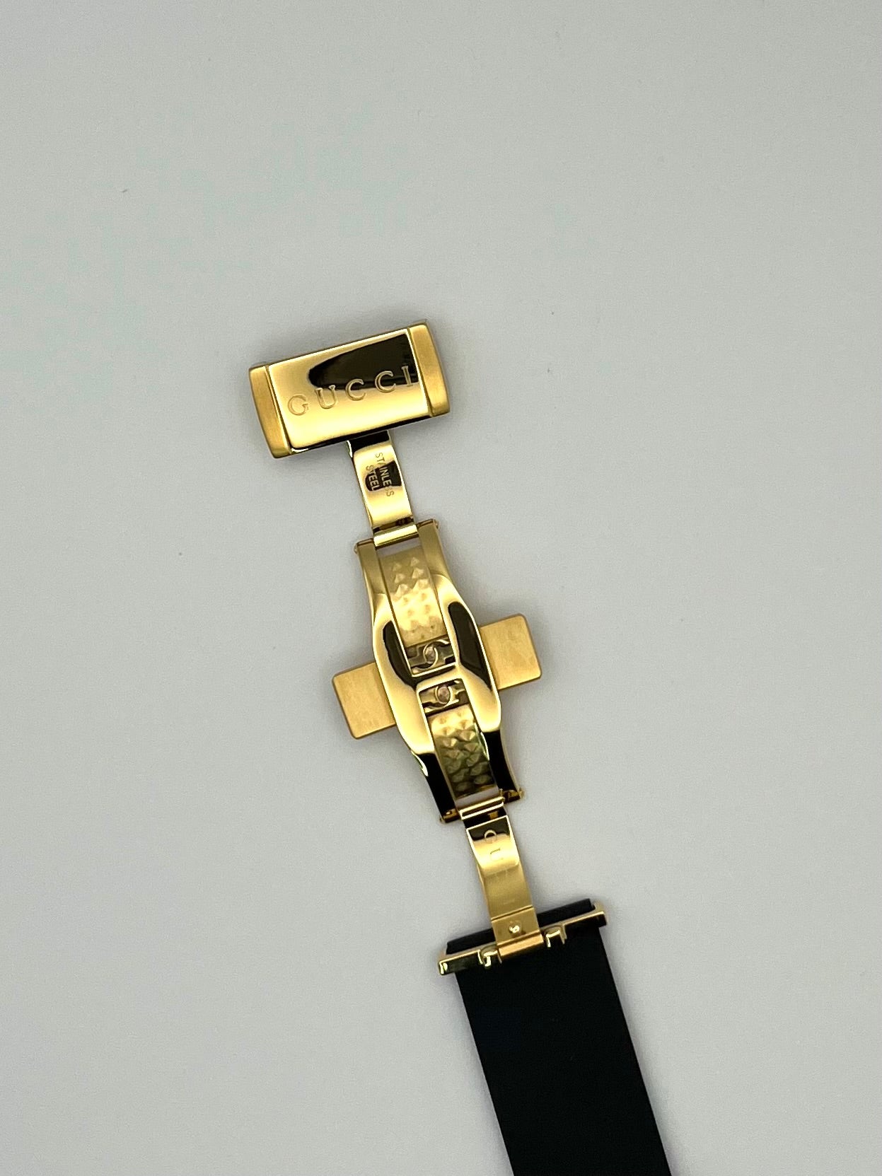 Gucci Dive - Gold