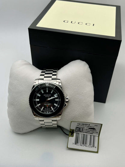 Gucci Dive YA136301A men’s 40mm stainless steel watch with black dial, date at 6, sapphire crystal, Swiss quartz movement, 200m water resistant